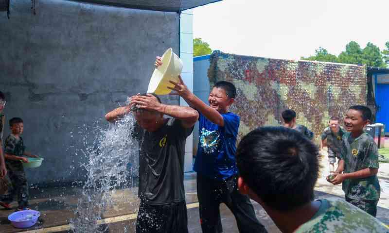 对于孩子的倾诉家长应该认真对待