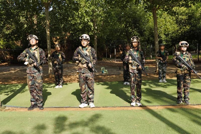 亮剑军事夏令营加强孩子的独立性